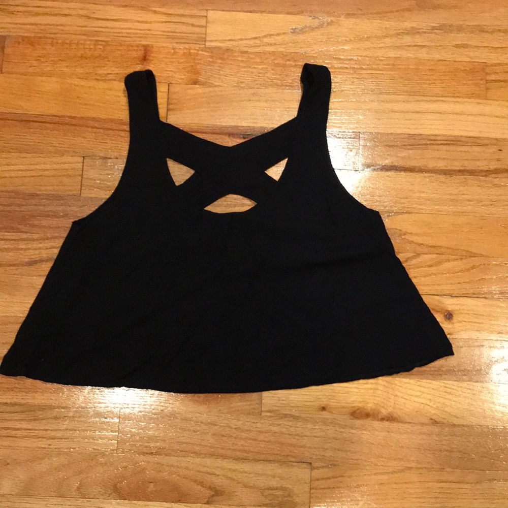 Black cropped shirt